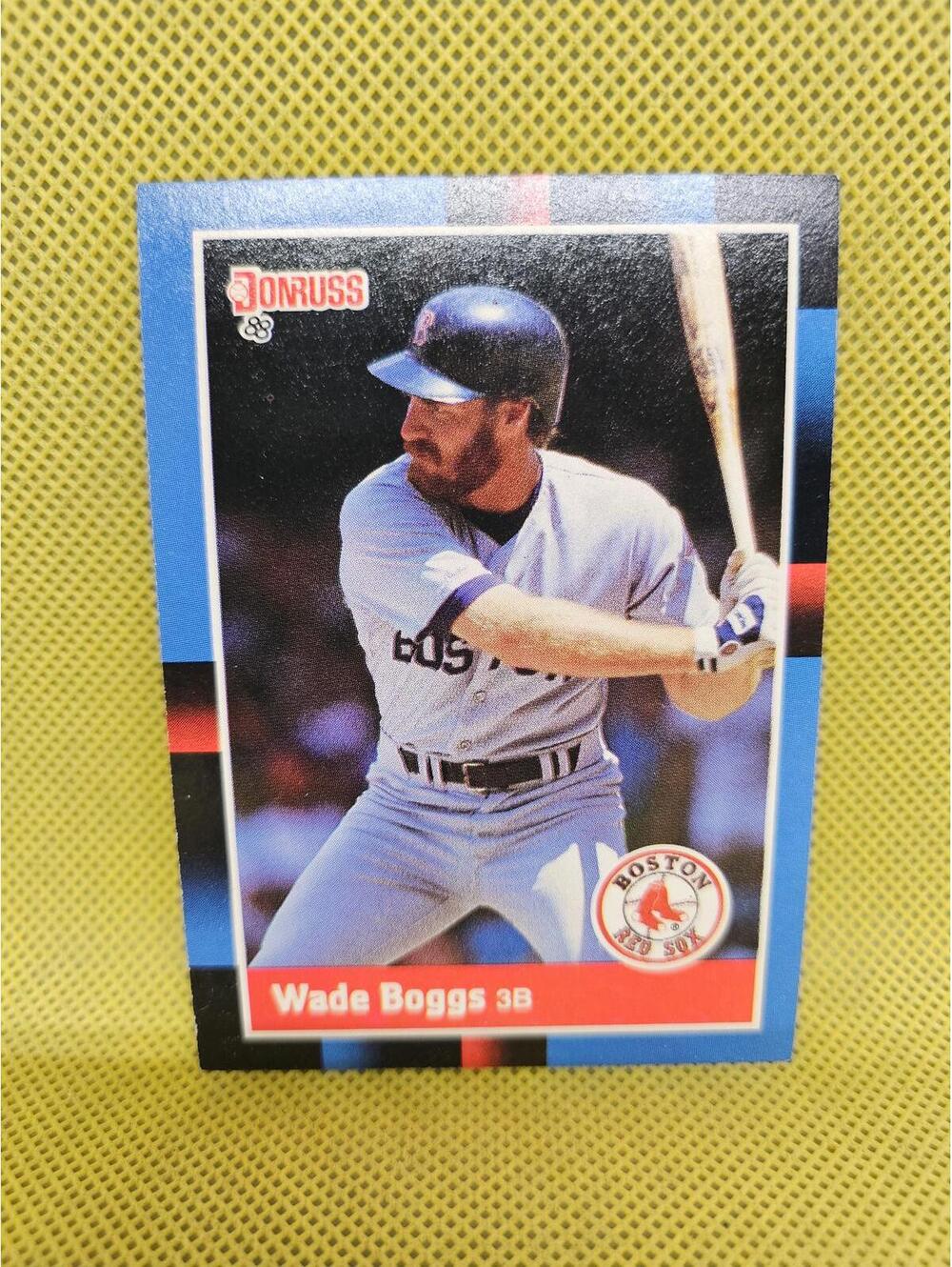 Wade Boggs - HOF - 1988 Donruss #153 - Red Sox - RAW Mint